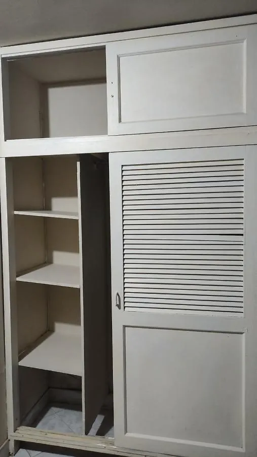 Hab. Cama Doble Y Bano Privado #3 Apartamento Medellín 0*,  Colômbia